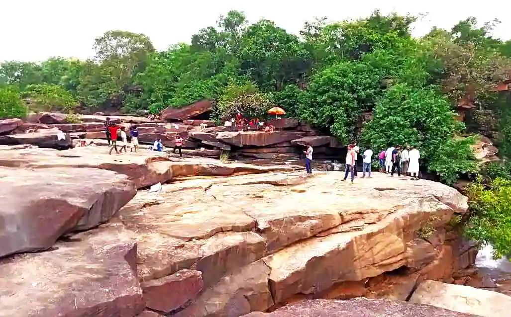 Lakhaniya Dari Waterfall Mirzapur